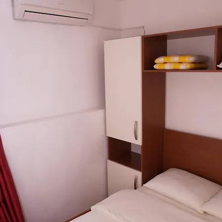 By The Sea Pag - 13329 Apartment *