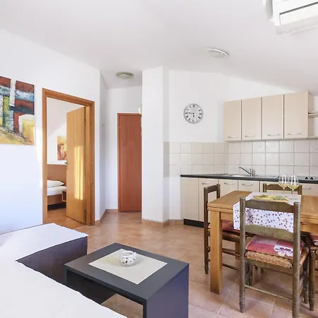 Apartment By The Sea Pag - 13329 Pag Town